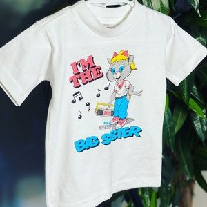 Size 2 children’s graphic t-shirt.